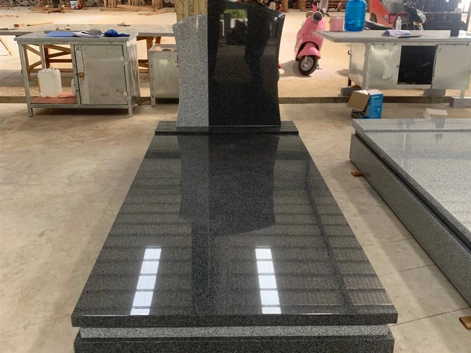 Kambodscha G654 und graues zweifarbiges Slowakei-Denkmal