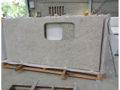 Zierarbeitsplatte aus Giallo-Granit